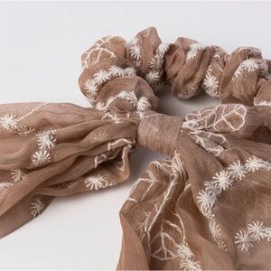 Hairitage BEACH SCARF SCRUNCHIE & PONYTAIL HOLDER